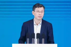 百人会张永伟：跳出汽车看待汽车，跳出汽车发展汽车图片