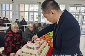 河北滦南：独特生日会 情暖老人心图片