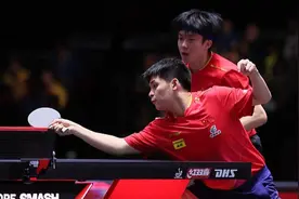 1+1>2，王楚钦/林诗栋打出“王炸”效果，挺进新加坡大满贯男双决赛图片