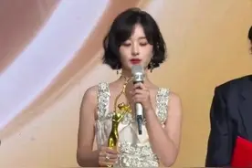 赵丽颖捧金鹰之后坦言：想演有挑战的角色图片
