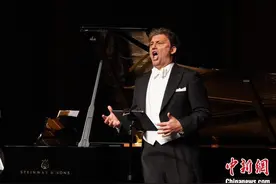 乔纳斯·考夫曼巡演至上海 唱响经典德语艺术歌曲图片