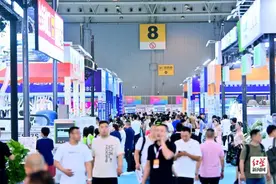 聚品牌、兴行业、促消费 中国家居开启“成都时刻” 第24届成都家具展开幕图片