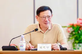 “持续推动货车司机权益保障 构建良性货运生态圈”主题沙龙召开图片