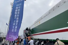 真过瘾！沉浸式逛轨博会，零距离感受“大国重器”图片