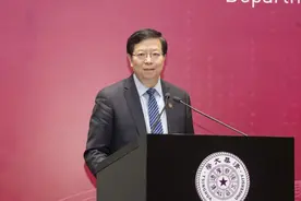 邱勇：心惟体物 理必致知 为守护美好心灵贡献清华力量图片