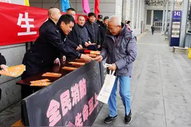 全国消防日，北京公交各车队演练应急处置图片