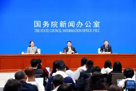 政府工作报告起草组负责人解读报告新部署图片