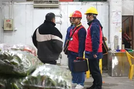 新春走基层：护航节前“菜篮子”图片
