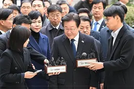 莹观天下|从绝食遇刺到官司缠身，李在明这两年经历了什么图片