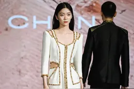 去翡悦里约“愚园路孔刘”，去中山公园玩宝可梦、万代、奥特曼，长宁打造首发经济生态链图片