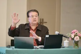 “发现重庆历史文化大讲堂”开讲——周勇：英雄的城市与伟大的转折图片