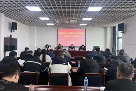 南昌市红谷滩区召开环卫车辆机扫作业提质增效专项行动动员会图片
