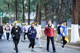 山村孩子走进昆一中，开启科技与梦想之旅图片