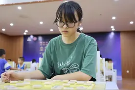 19岁东莞女学生夺得全国赛事冠军！有资格成为象棋国家大师图片