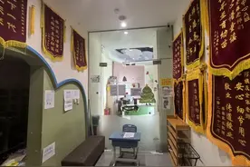 什么套路？上海多家培训机构闭店的同时，号称安置学员的“转课无忧”频频出现图片