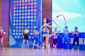 飒！全国高校体育教师在华南理工大学展示教学与训练技能图片