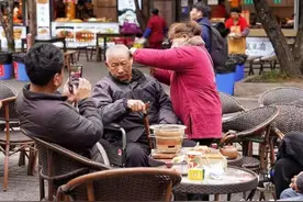 成都锦里观采耳图片
