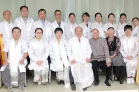 男子被诊断为恶性肿瘤，医生用一年零三个月实现临床治愈图片