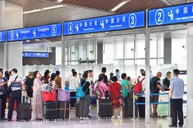 中韩国际客轮航线相继复航图片