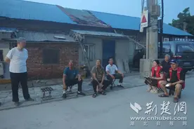 武汉纱帽街月亮湾社区：群众的事“大家议” 利民的事“一起干”图片