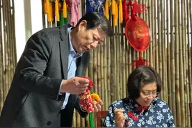 记者手记｜张富军：一个村书记变身带货主播的故事图片