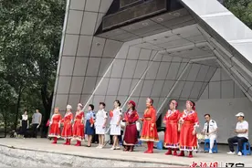 沈阳市和平区平安社区：开展红心向党赓续红色血脉文化演出图片