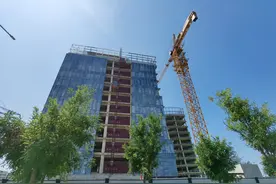 首旅集团总部大厦进入外观装饰施工 副中心新地标8月底初露芳容图片