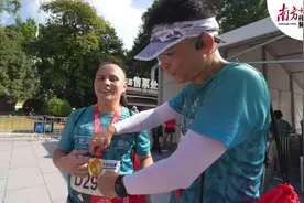 “迈出第一步很重要”—— 全盲跑者完成个人首次全程马拉松图片