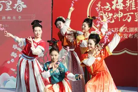以花为媒搭建“梅花经济” 2025苏州太湖梅花季品牌发布秀开启图片