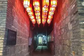 张虎‖睡意朦胧中的戏曲锣鼓声图片