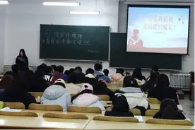 黑龙江工程学院开展“学雷锋”志愿服务活动图片
