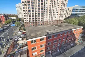 危旧楼改造“原拆原建”可行吗？探访丰台46年老楼拆除重建现场图片