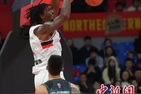 CBA常规赛：吉林主场大胜广州朗肽海本图片