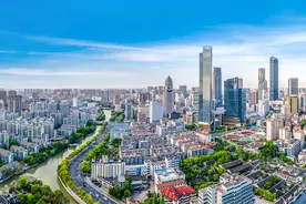 无锡取消限价后首场土拍成交金额55.6亿元，6宗地块均以底价出让图片