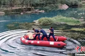 潜水界知名人士韩颋广西都安潜水遇难 遗体打捞上岸图片
