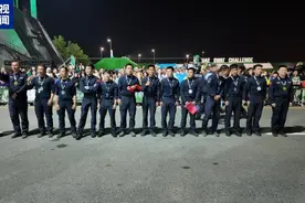 安徽特警队夺得阿联酋特警挑战赛第三名 浙江特警队夺冠图片