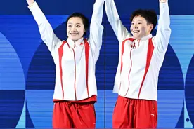 从“旱鸭子”到奥运冠军，陈艺文历经16年坚守终完美绽放图片