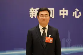 两会会客厅 | 专访济南市人大代表，市中区委副书记、区长孟庆顺：以“项目提升年”为总牵引，推动“二次创业”向新起势图片