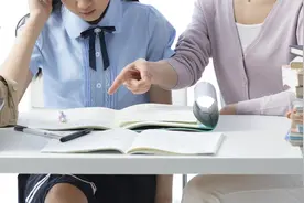 这事儿｜又见家长辅导娃作业被气进医院：为何“气”难平图片