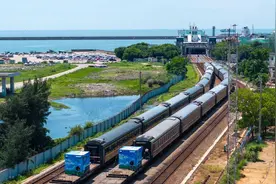 首批移动储能电站在海南铁路跨海列车上线使用图片