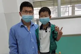 除夕夜遇车祸骨折，中医正骨后小男孩进了幼儿园篮球队图片