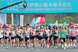 感受创新活力 2025杭州“梦马”开跑图片