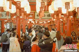 西安：元宵节里的唐“潮”图片