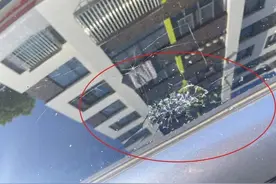 闯大祸！上海一男子午睡被吵醒，一气之下竟从8楼扔下空调扇……警方：刑拘！图片