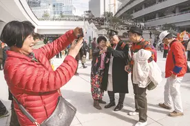 广州白云站投入运营 大湾区添“超级车站”图片