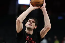 博班：我的主要目标是留在NBA 希望至少能打到40岁图片