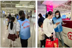 保障虹桥综合交通枢纽大客流，Ta们在行动｜国庆节志愿者手记图片