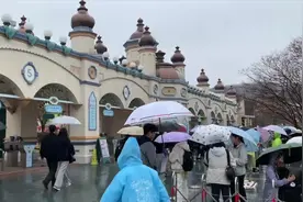 依依不舍！旅韩“顶流明星”福宝今天启程回国视频封面