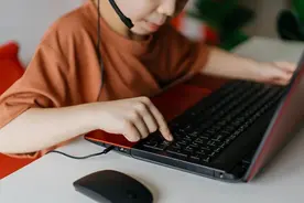 罗 翔：“网课爆破”不仅是作恶，还可能涉嫌犯罪图片