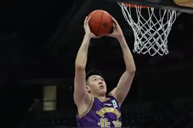 还是从前那个“北控少年”，王少杰赛季主场首秀献两双图片